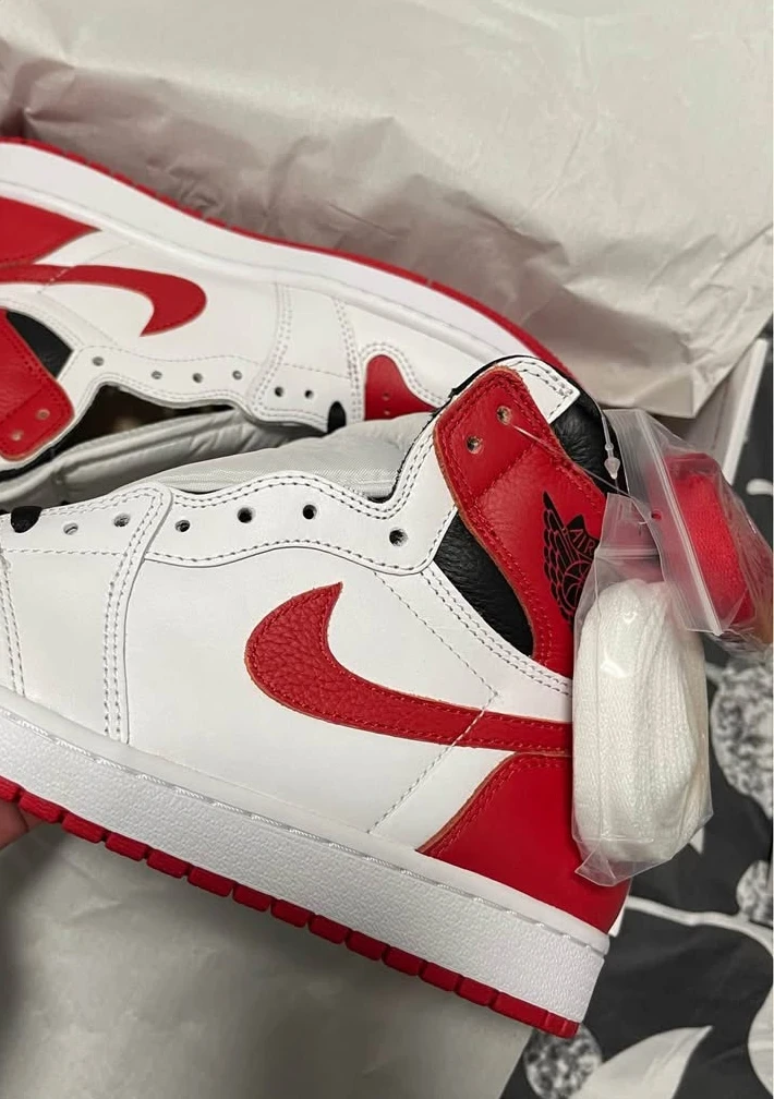 Nike Air Jordan 1 High Heritage size 9.5 - photo 2