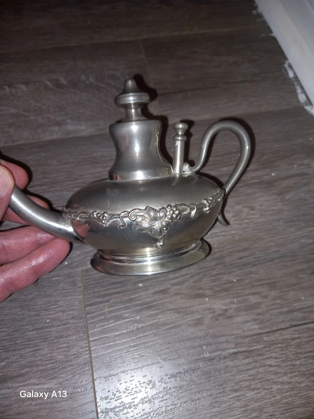 Antique Metal Oil Lamp - photo 3