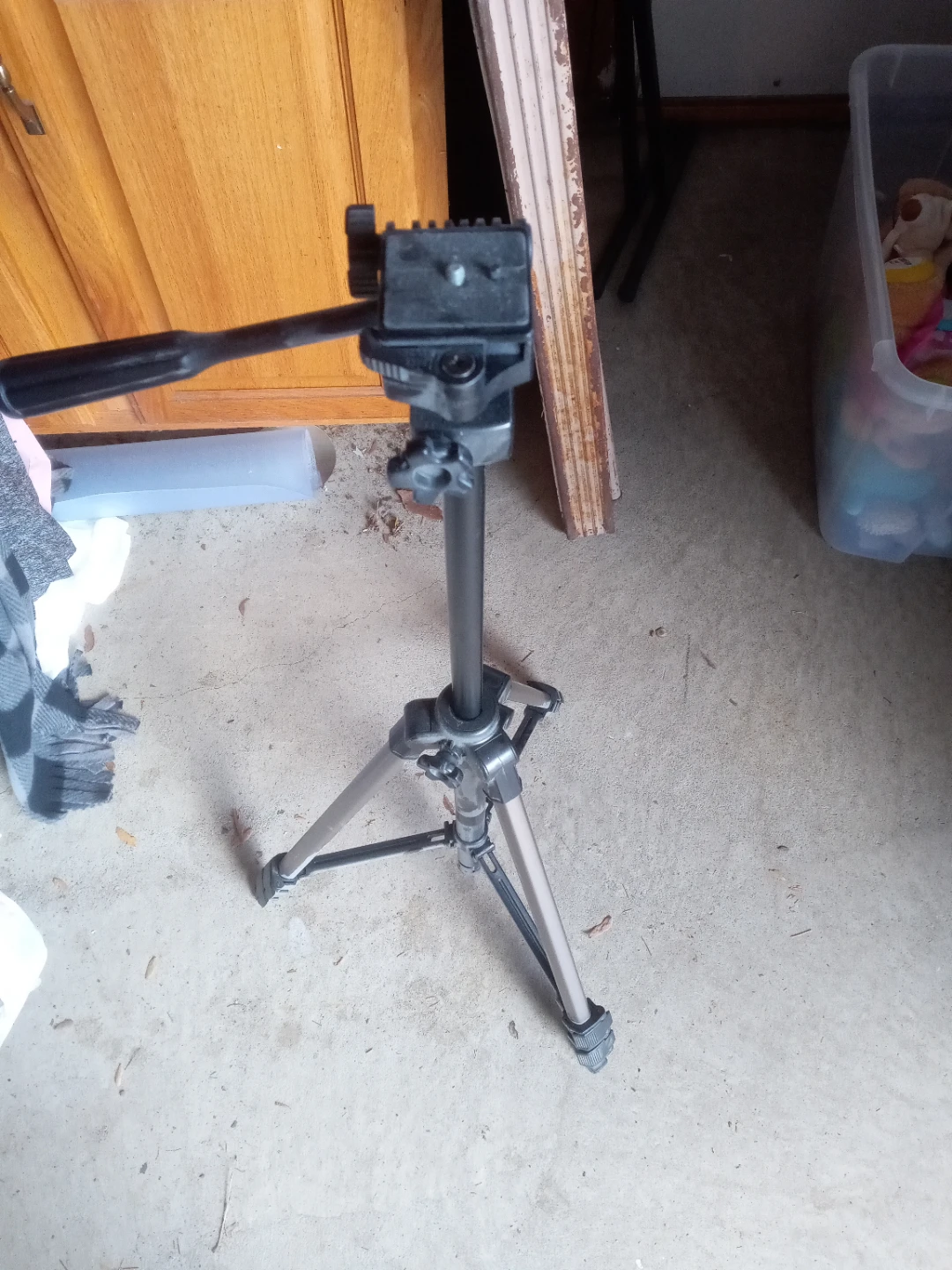 Velbon T-3500 Camera Tripod - photo 2