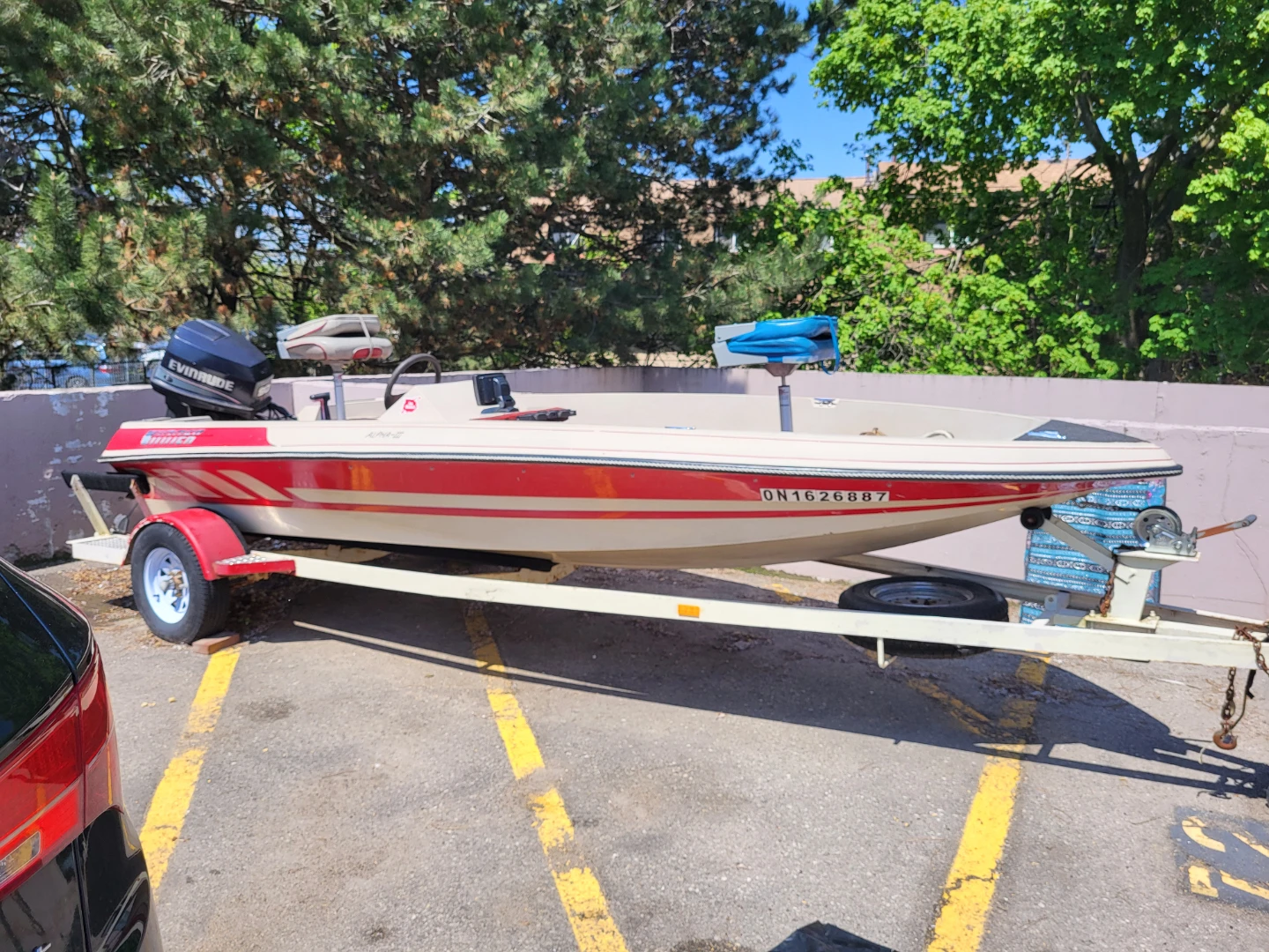 1988 Winner Alpha-2 Bass Boat with 90 Evinrude