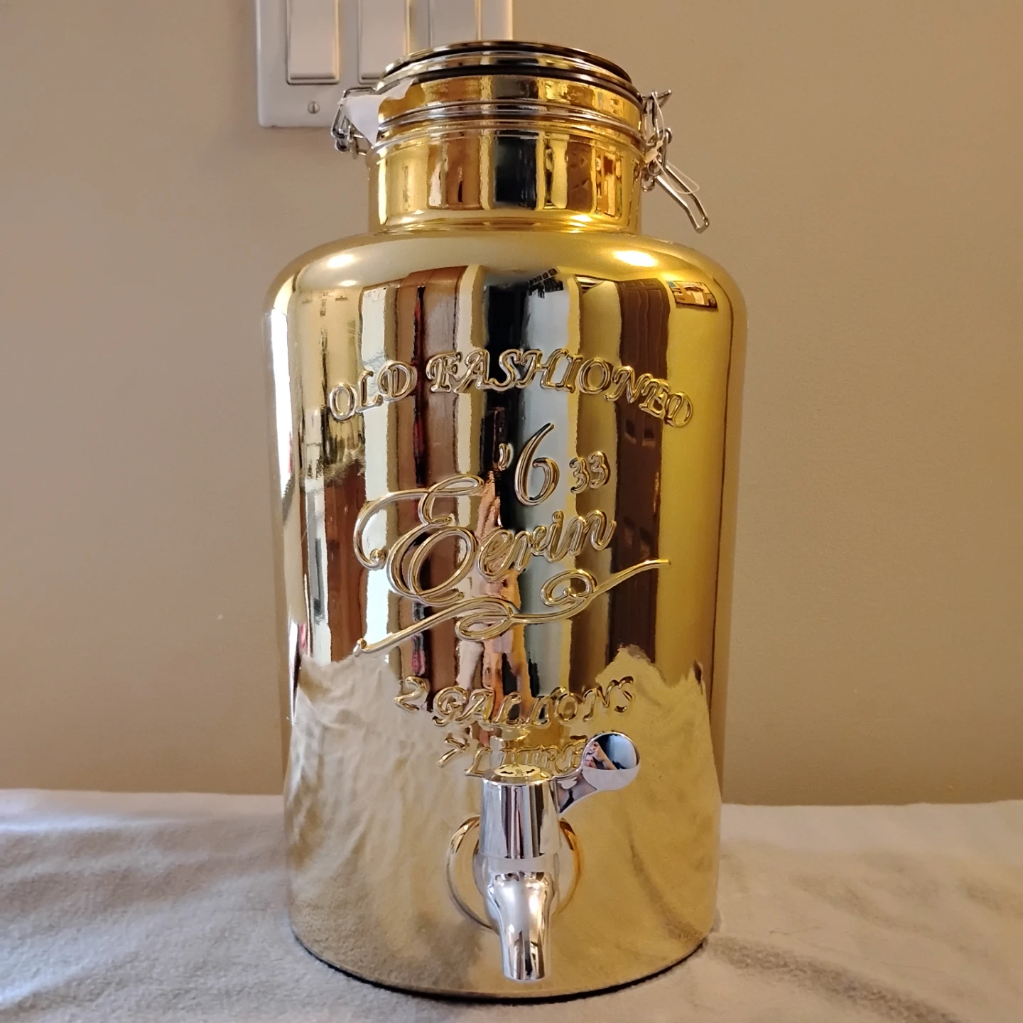 2 Gallon Gold Glass Beverage Dispenser
