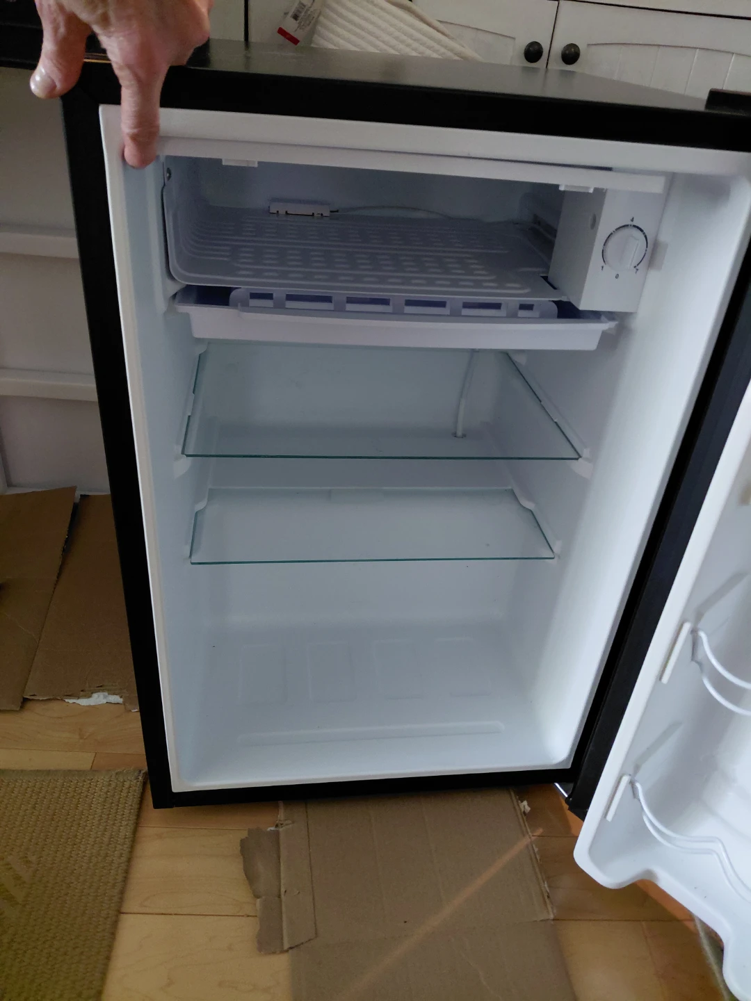 Proctor Silex Mini Refrigerator - photo 5