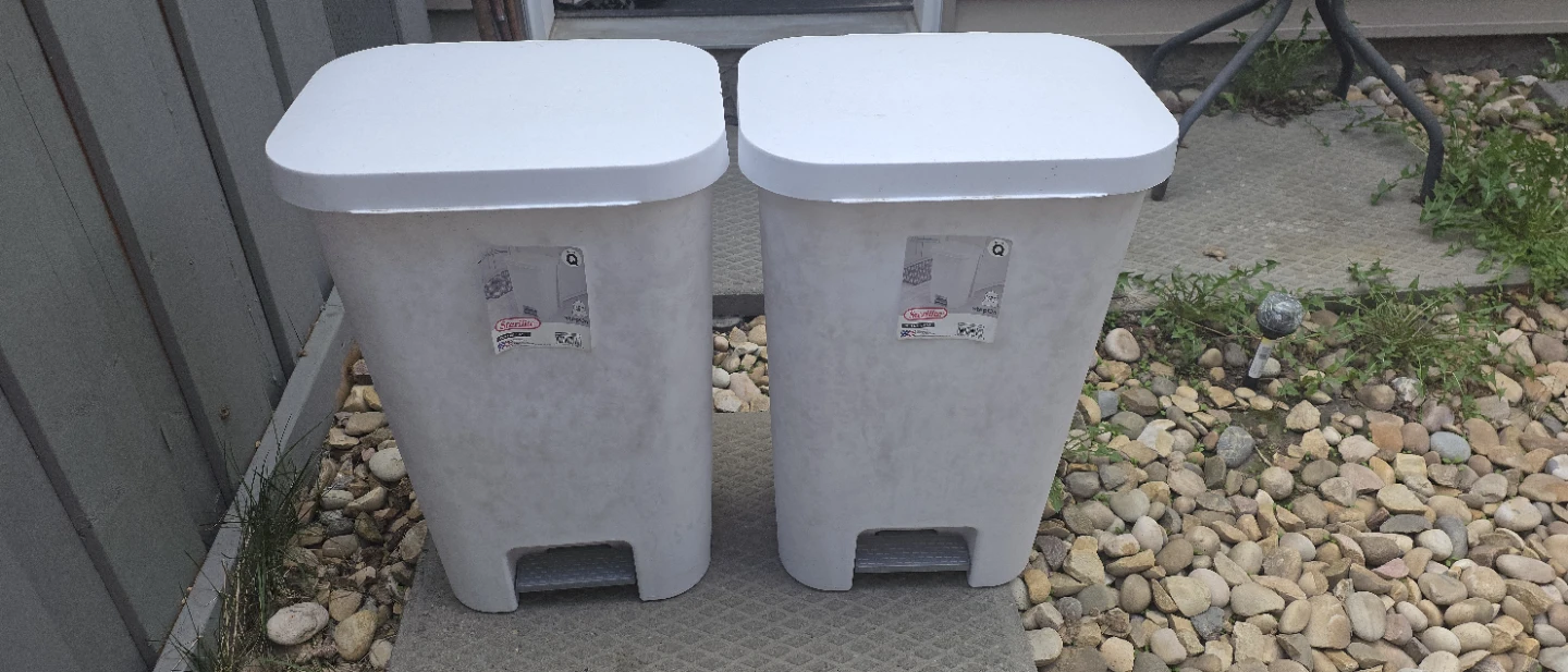 Step Trash Cans (Set of 2)