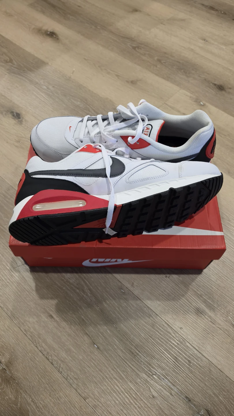 Nike Air Max Ivo Men's Shoes Size 14 White/Black/Red