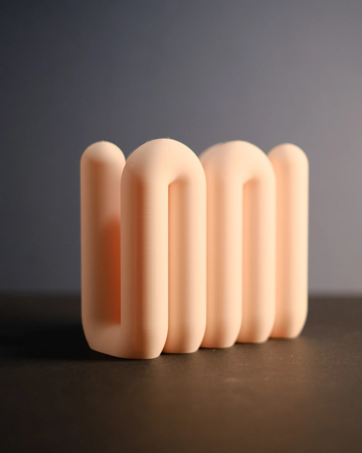 Laptop space saving holder - photo 2
