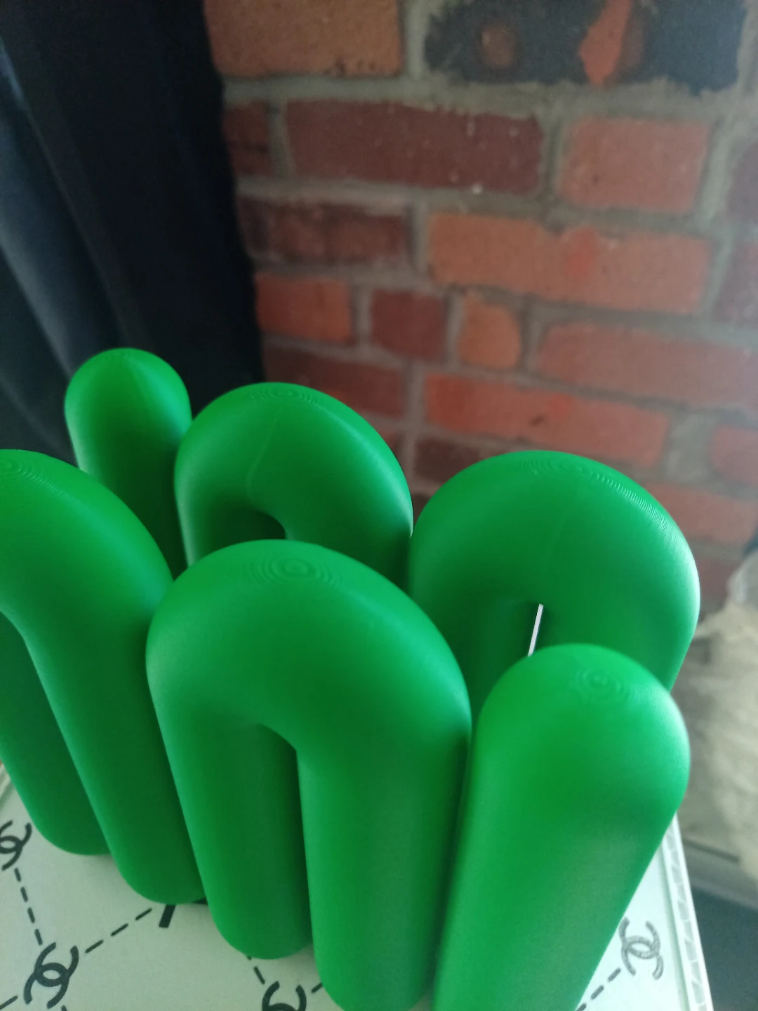 Laptop space saving holder - photo 5