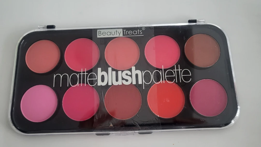 Beauty Treats Matte Blush Palette
