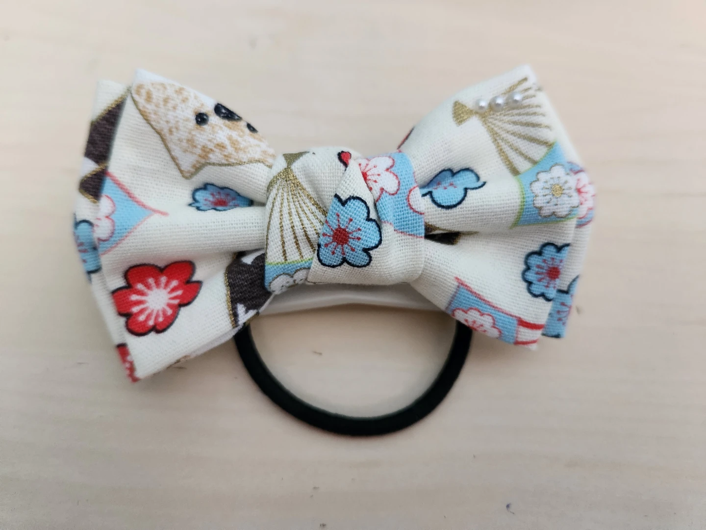Hand Made Bow Hair Tie with Floral Fan Pattern - photo 2