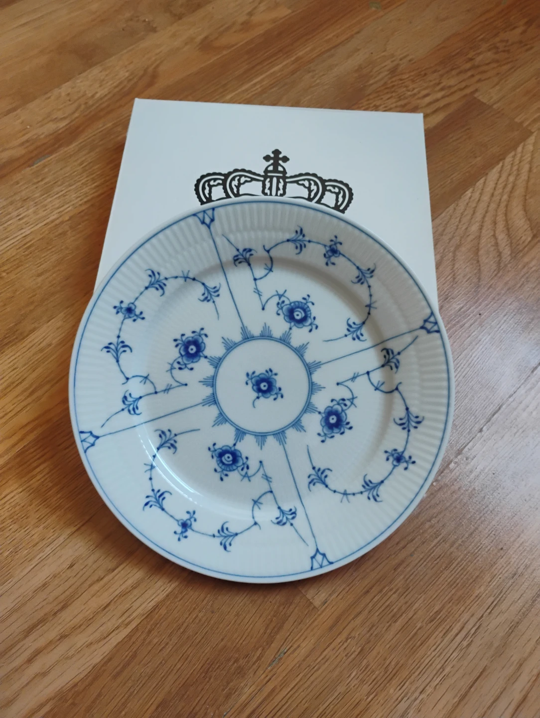 Royal Copenhagen Blue Fluted Plain Plate 18cm