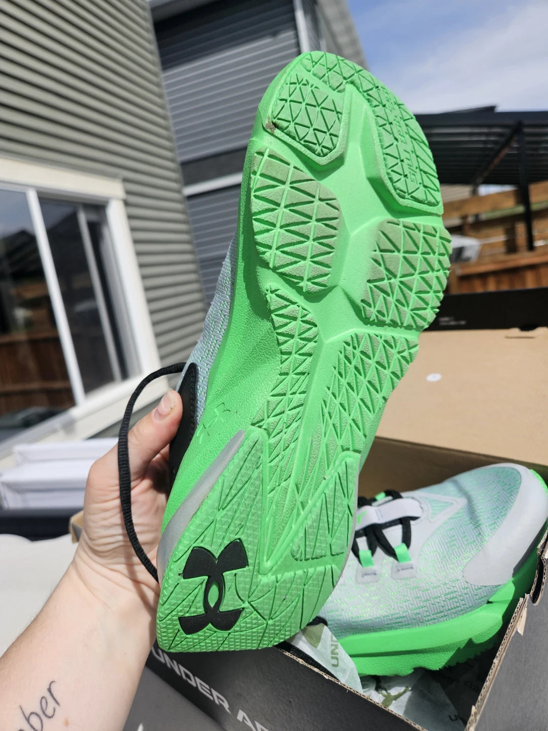 Under Armour Running Shoes - Size 6.5Y - photo 4