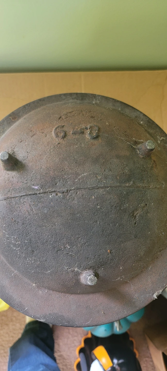 Vintage Cast Iron Pot with Handle - photo 2