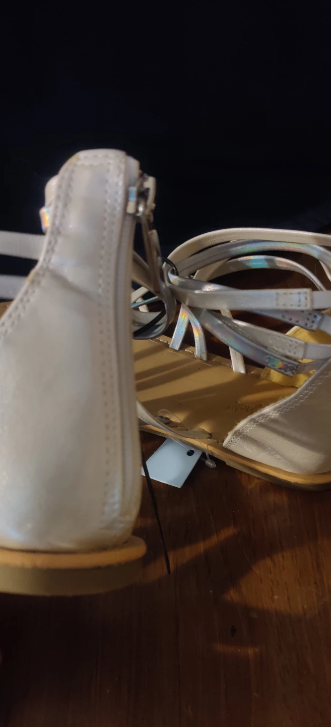 Cat & Jack Silver Gladiator Sandals Size 4 - photo 4