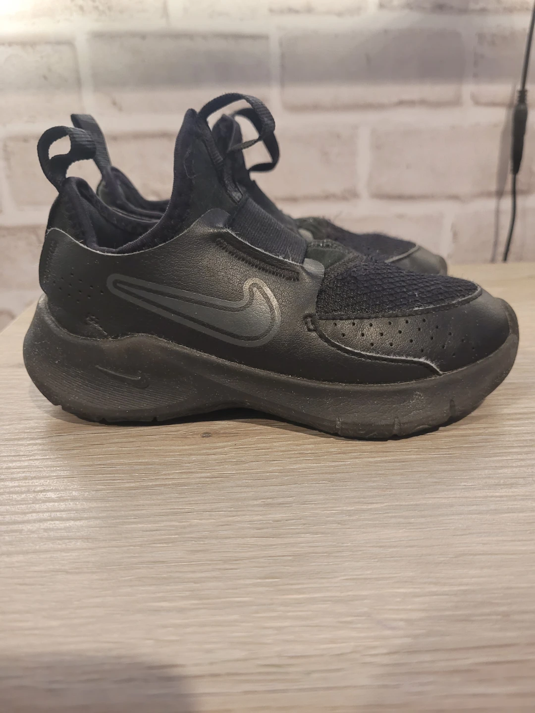 Nike Kids Black Slip-On Sneakers - 11C
