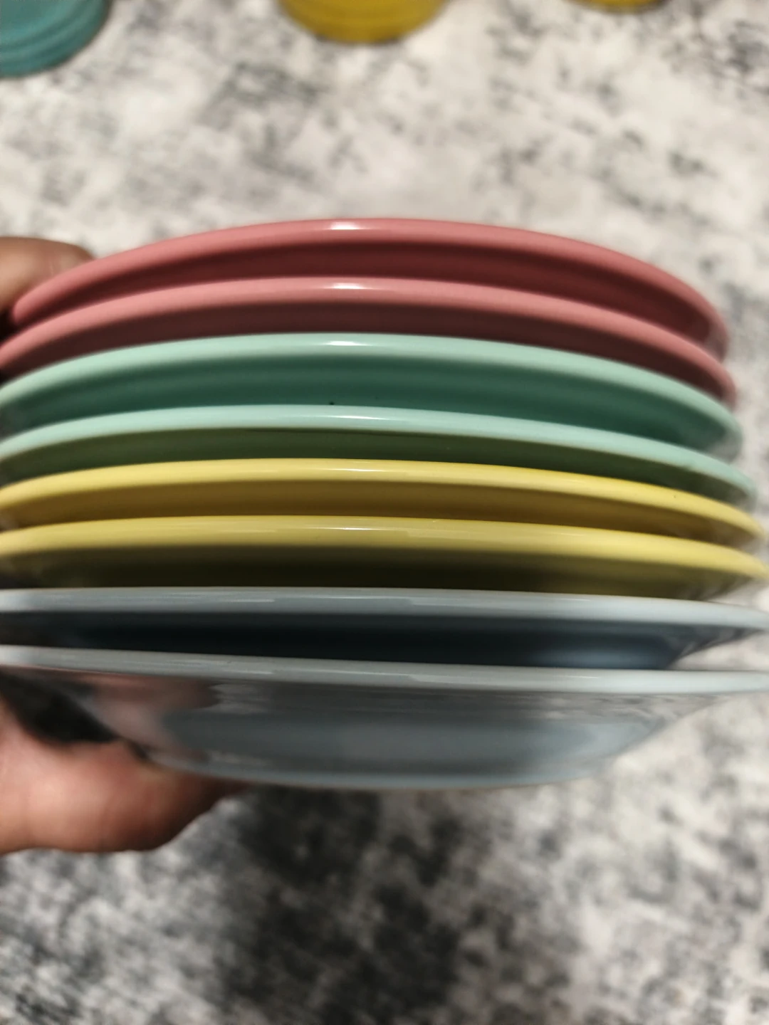 Le Creuset Stoneware Mugs and Plates Set - photo 5