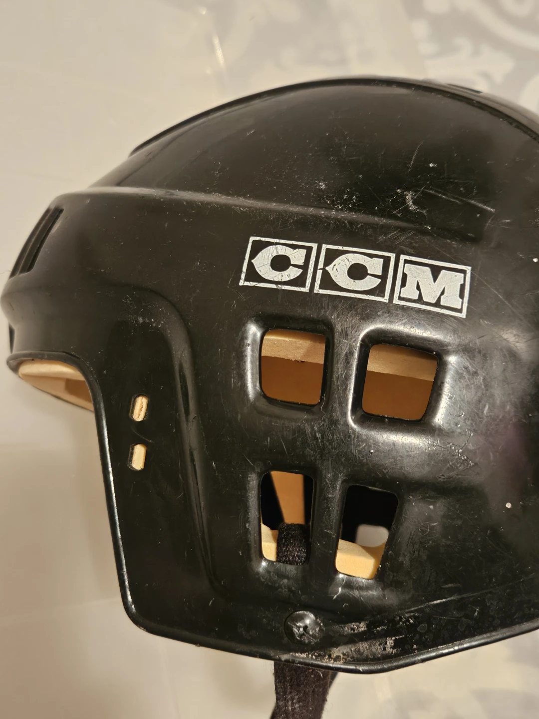 CCM Hockey Player Helmet - photo 2