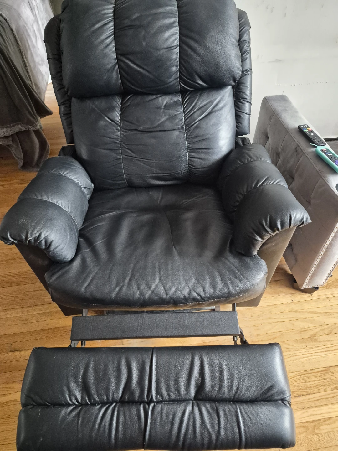 Black faux  Leather Rocker Recliner Chair - photo 2