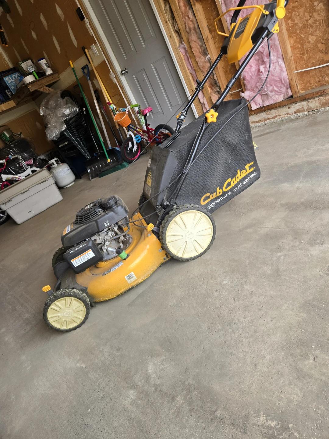 Cub Cadet Signature Cut Series Lawnmower - photo 3