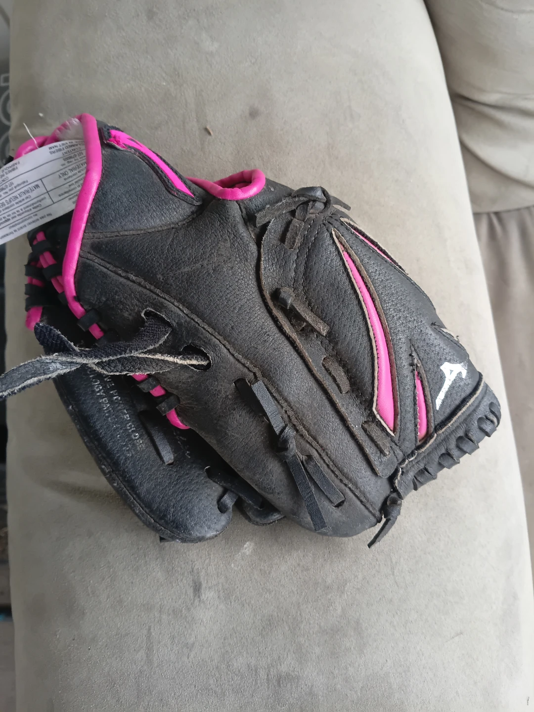 Mizuno Black & Pink Youth Baseball Glove