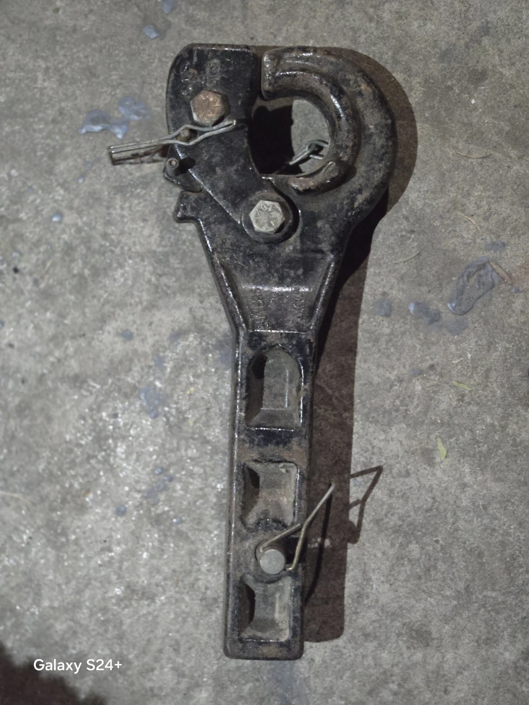 Heavy Duty Tow Hitch Coupler