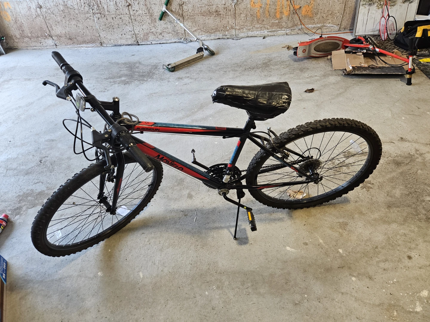 Movelo Mountain Bike