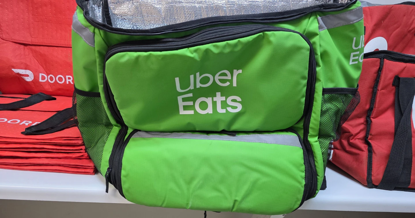 2 Uber Eats/2 GrubHub/4 DoorDash Insulated Food Delivery Bag
