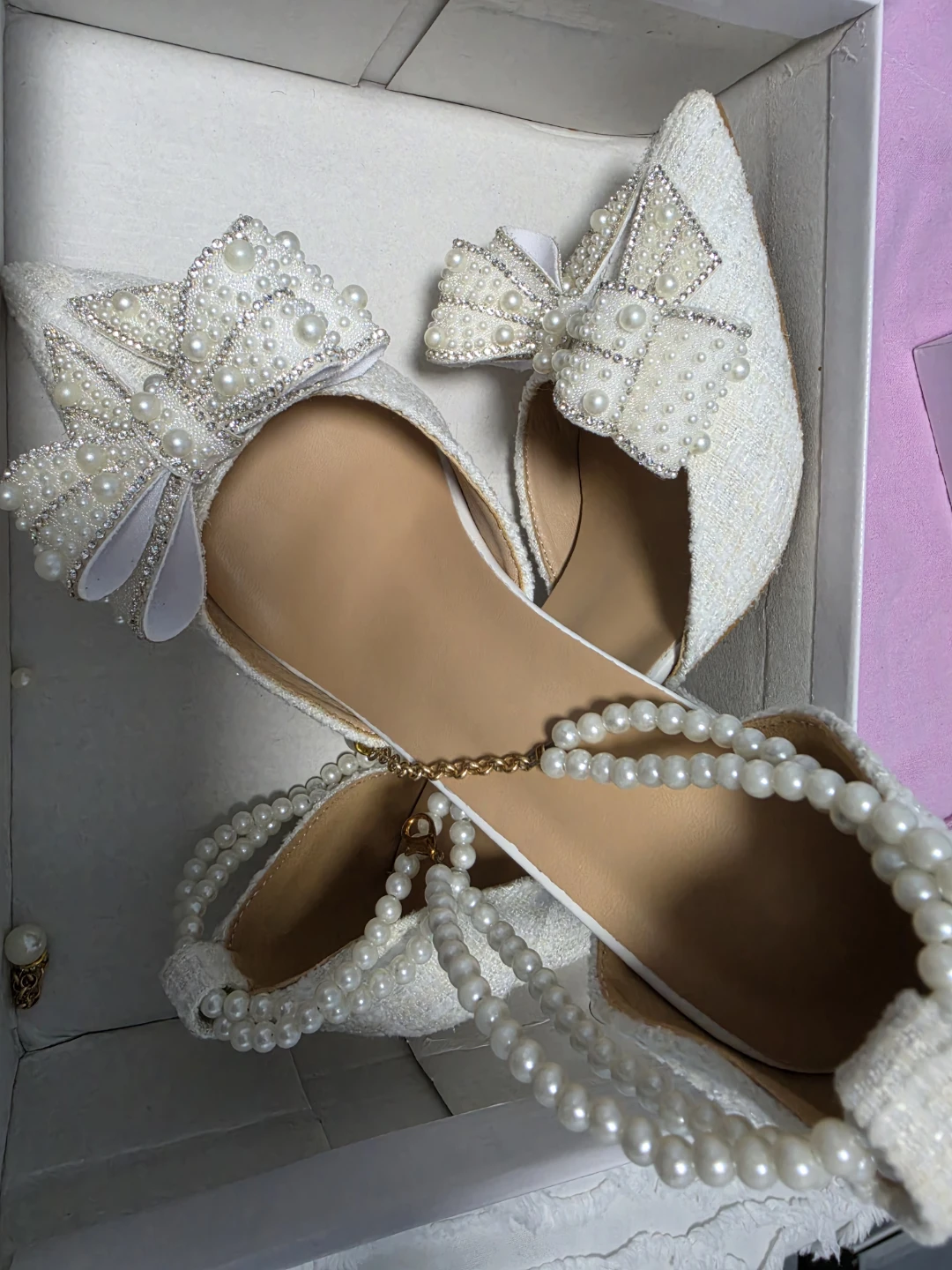 White Bow Pearl Heels 🥕