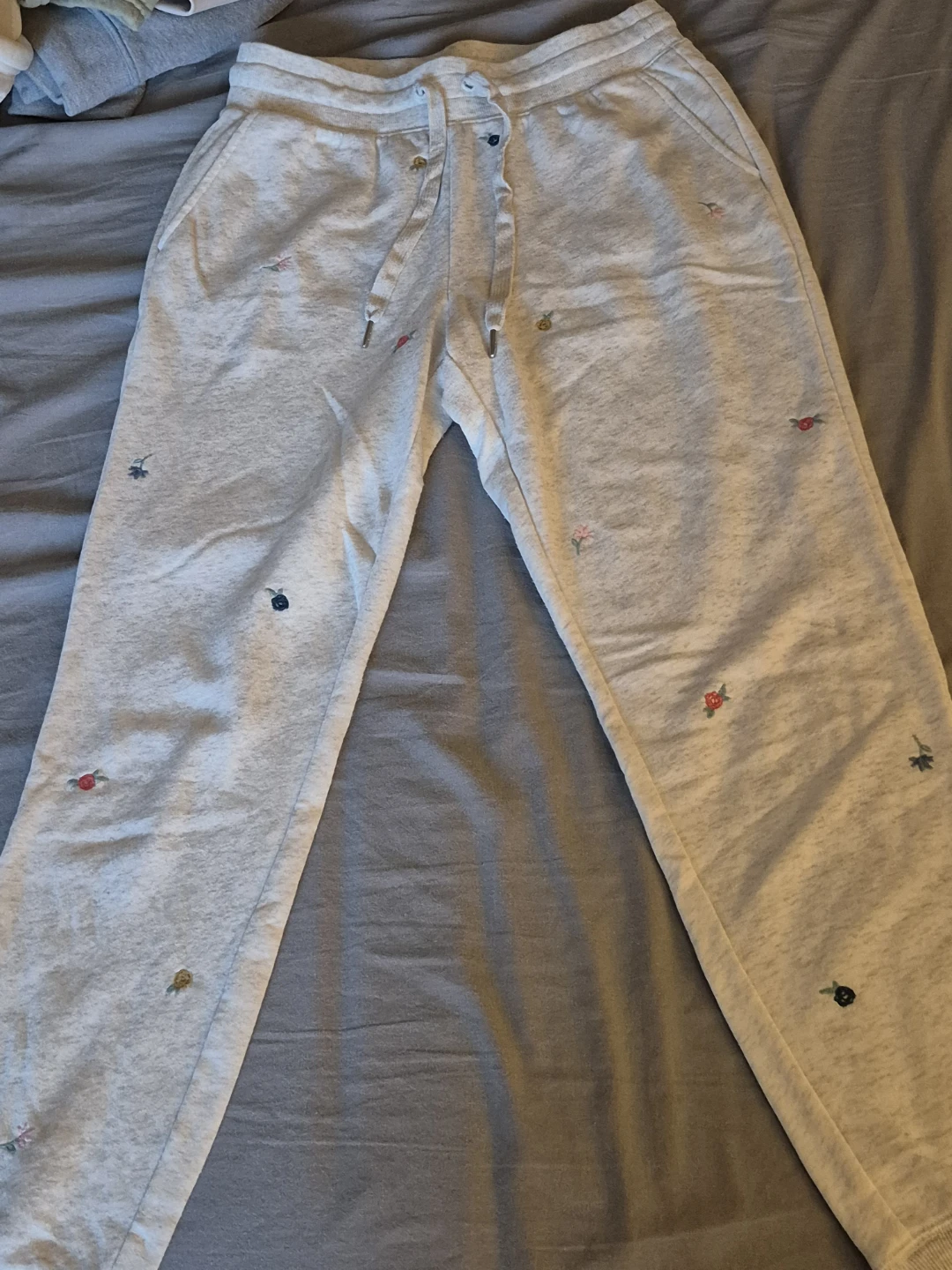 old navy xs cute flowers colorful light Grey sweatpants - photo 3