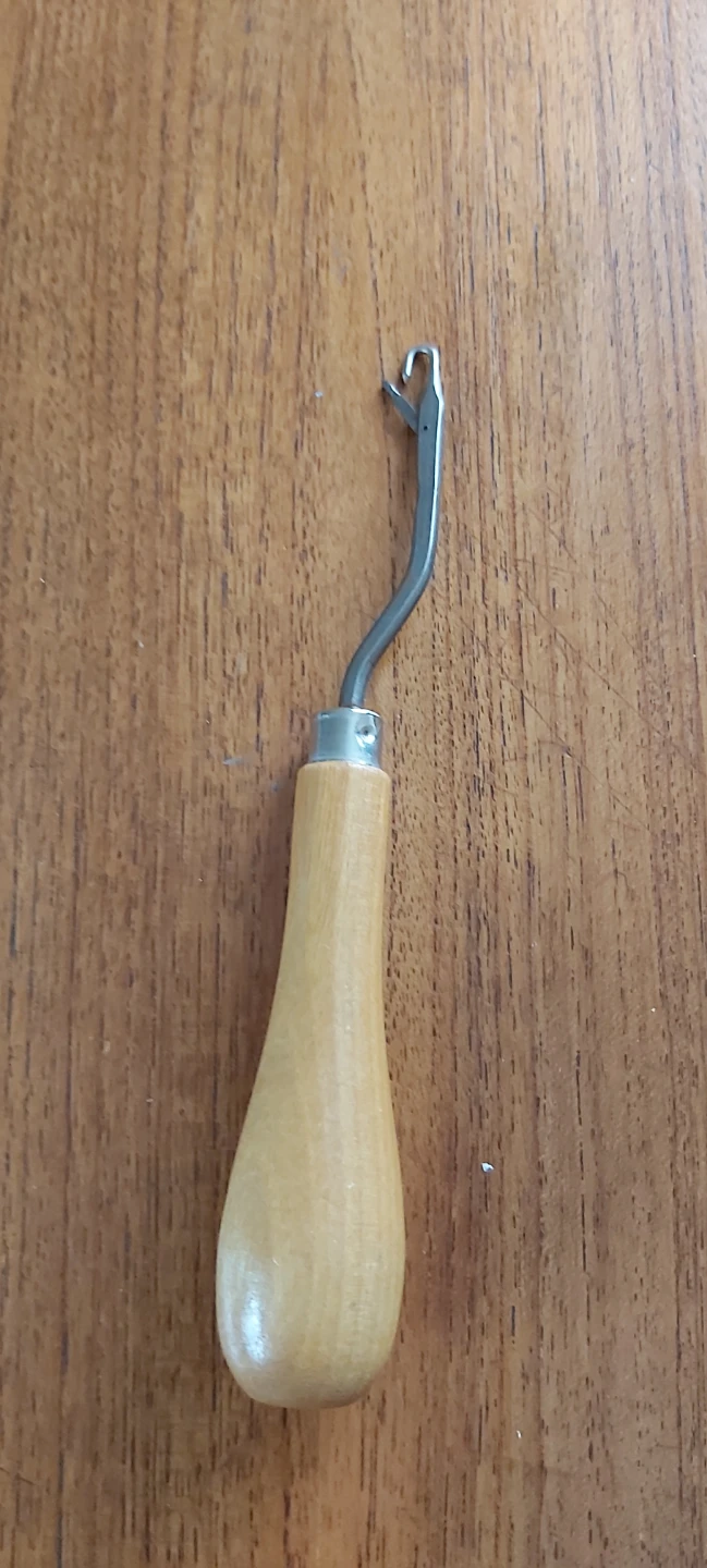 Wooden Handle Latch Hook Tool