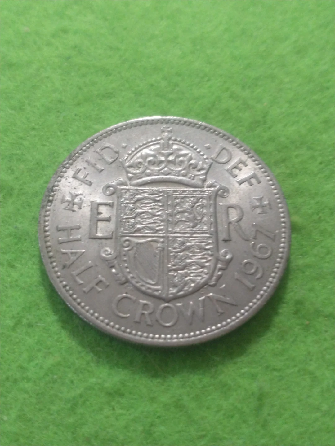 Nice 1967 England Elizabeth II Half Crown