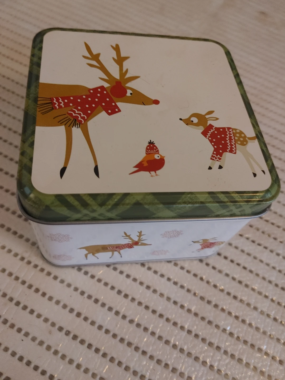 Christmas Tin with Deer and Bird Design