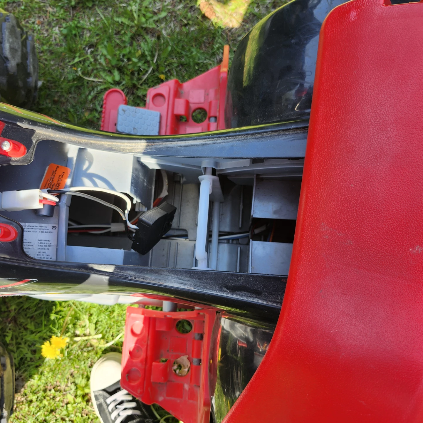 Kid's Kawasaki "Ninja" Ride-On ATV - photo 5