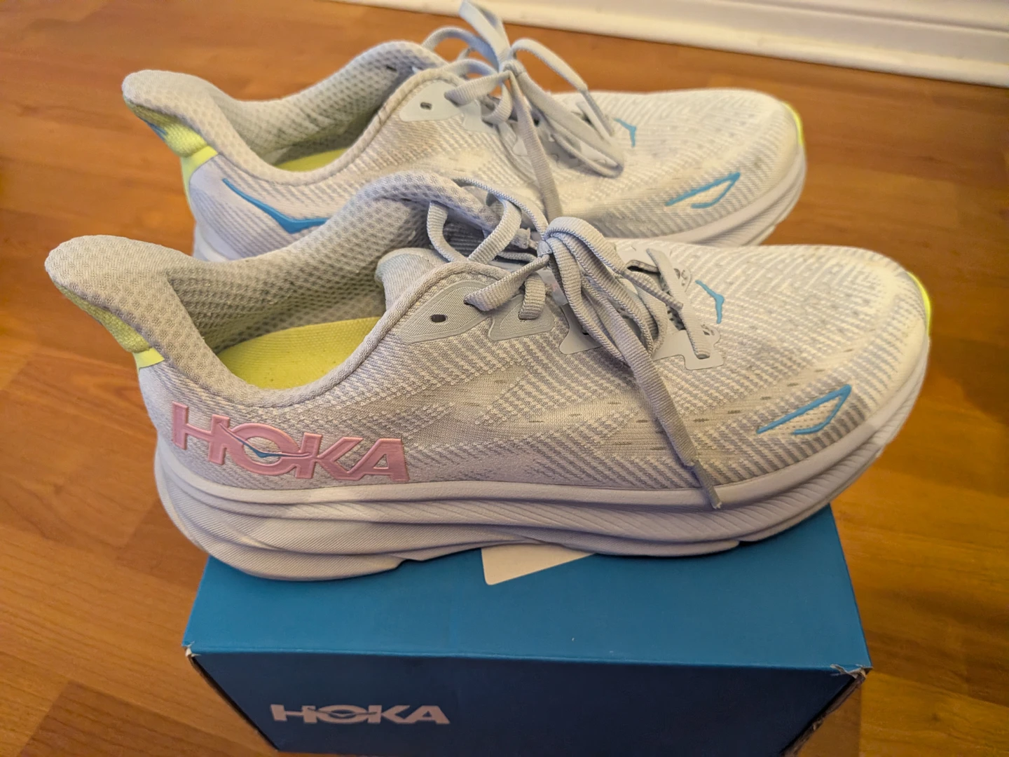 Hoka Clifton 9 Wide Women's Running Shoes (size 9.5) - photo 2