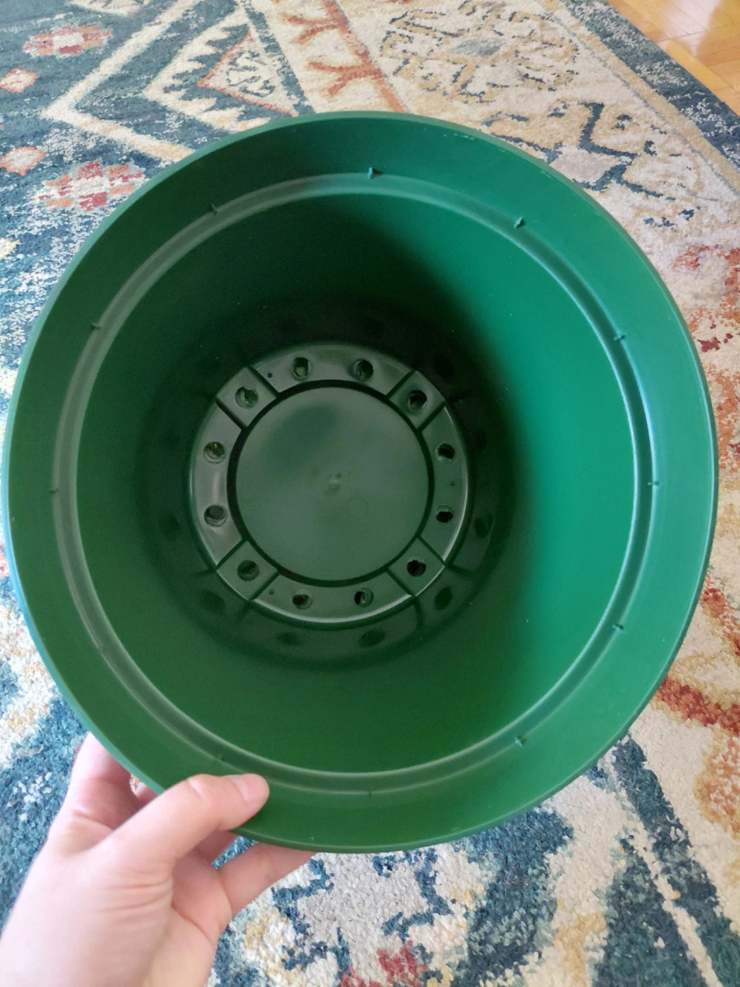 10" Green Round Plastic Pot - Set of 4 - photo 2