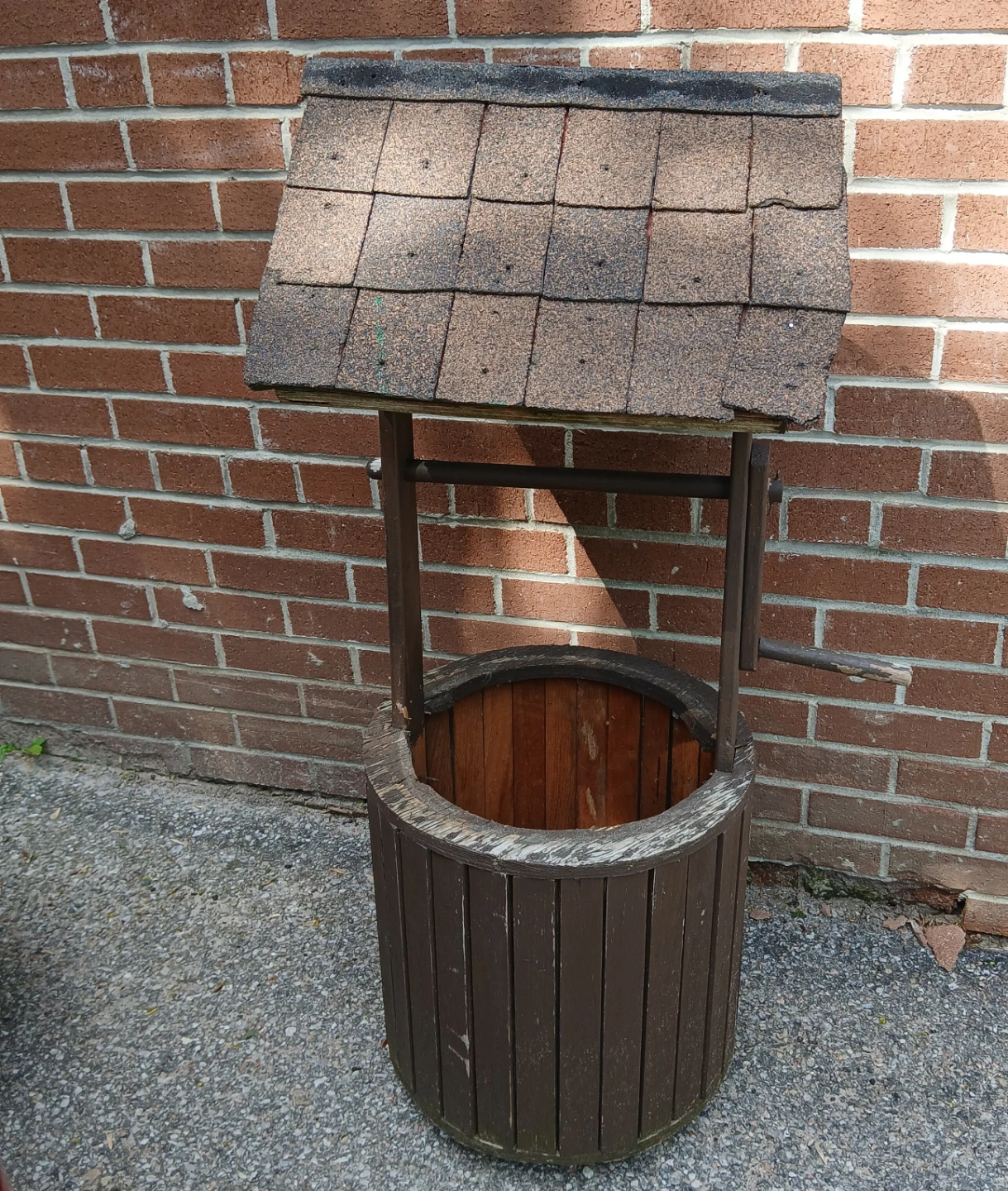 Decorative Wishing Well Planter