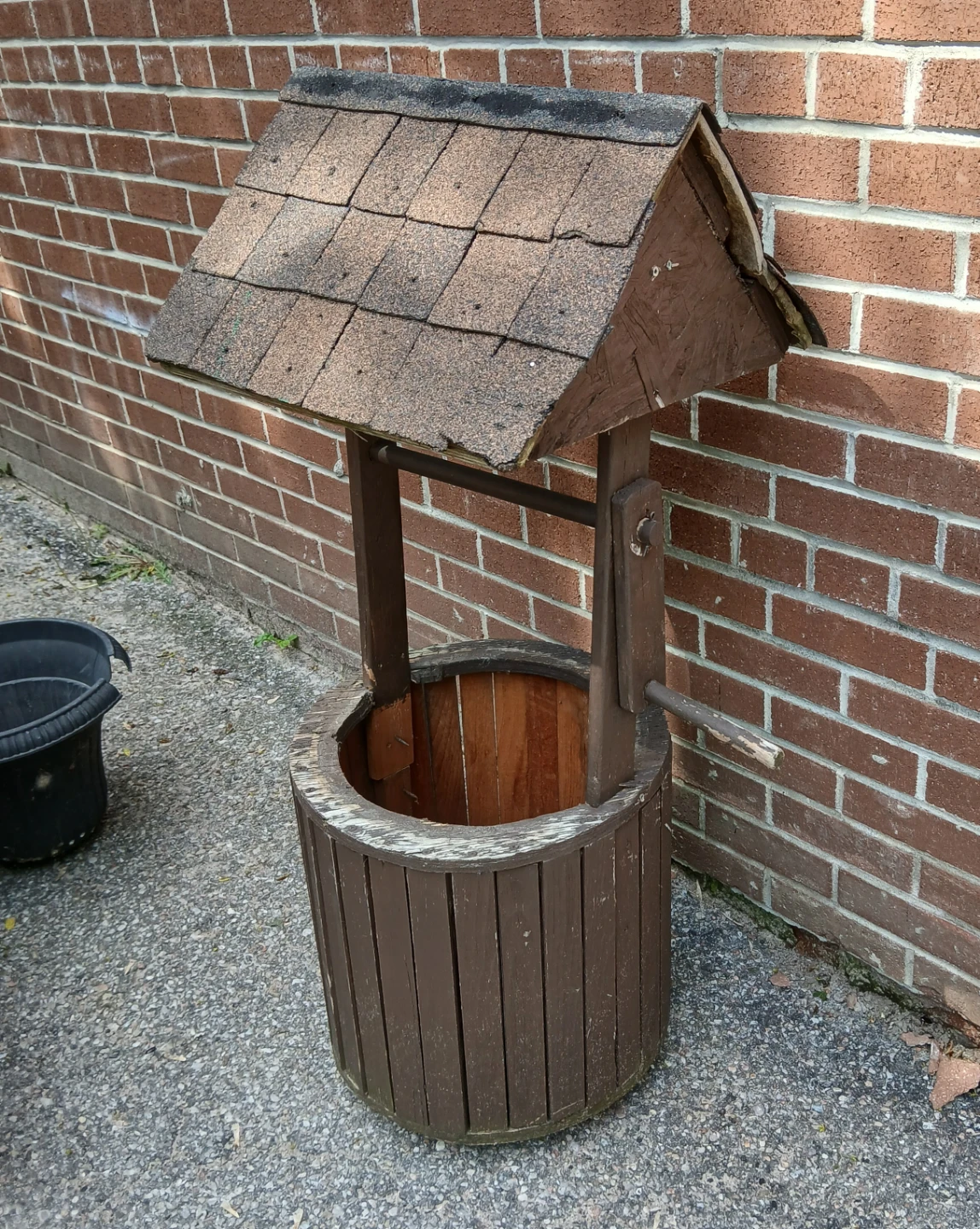 Decorative Wishing Well Planter - photo 2