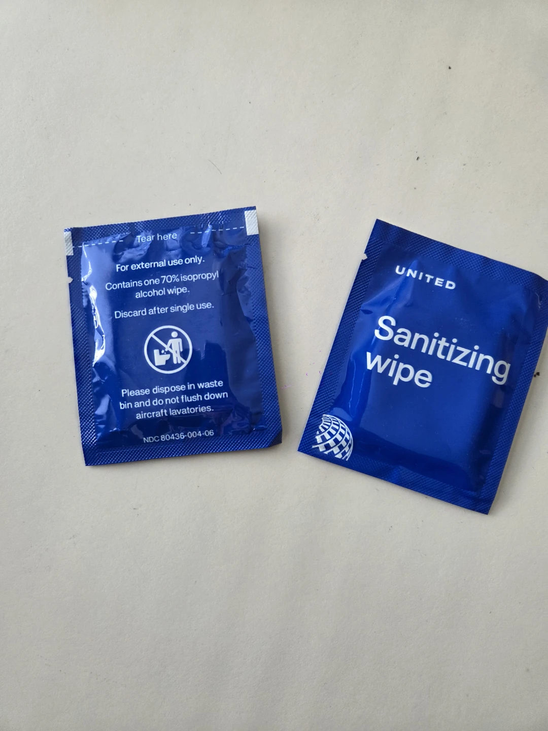 United Airlines Sanitizing Wipes (2 Pack) - photo 2