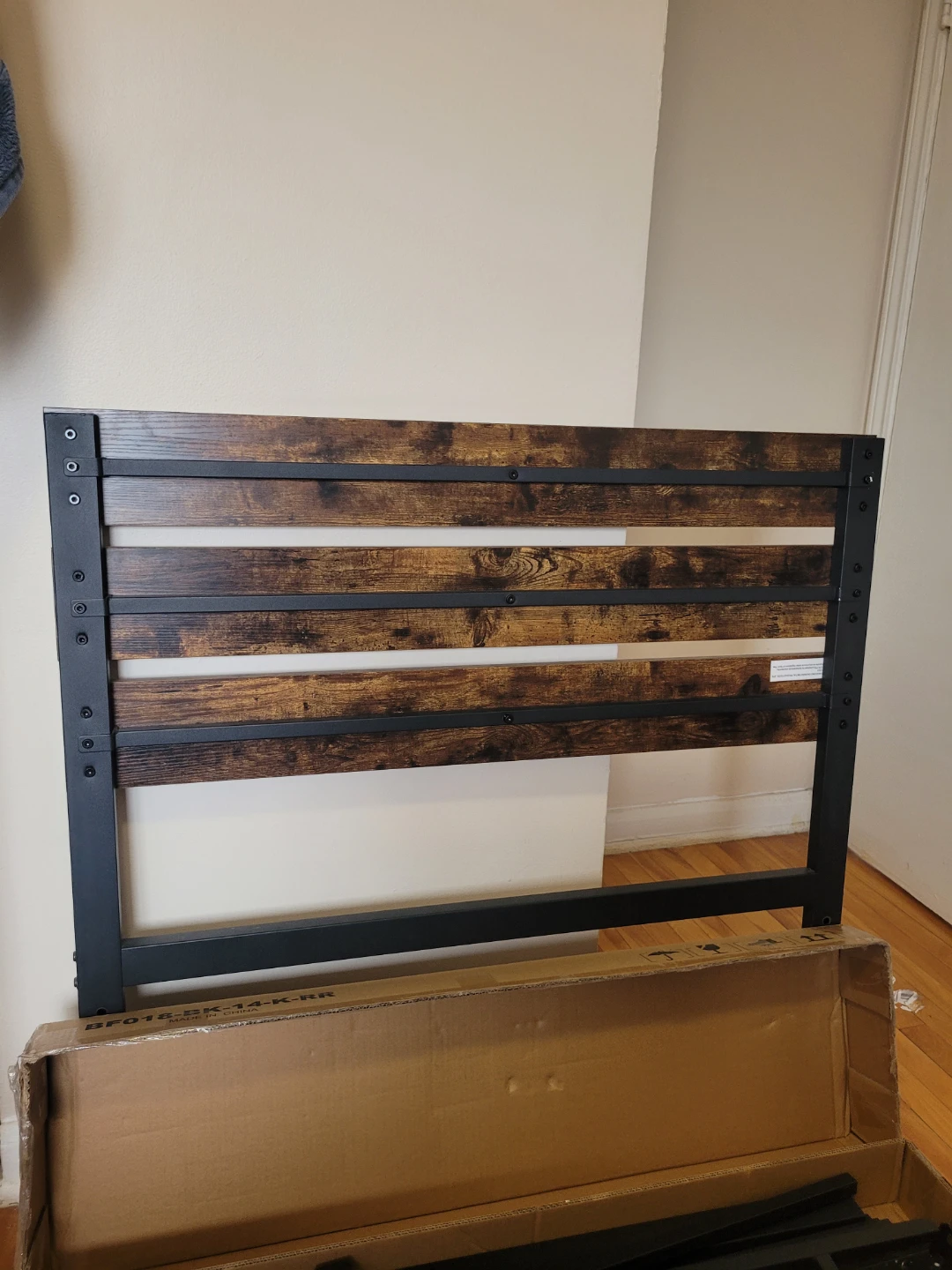 Twin Size Metal Bed Frame Headboard Rustic Wood Finish - photo 3