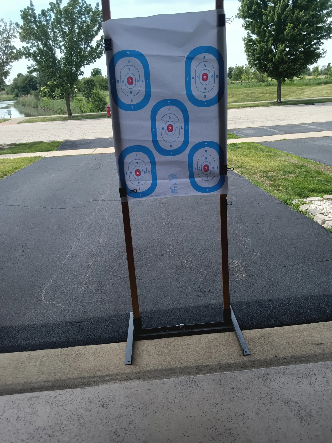Shooting Targets and Stand