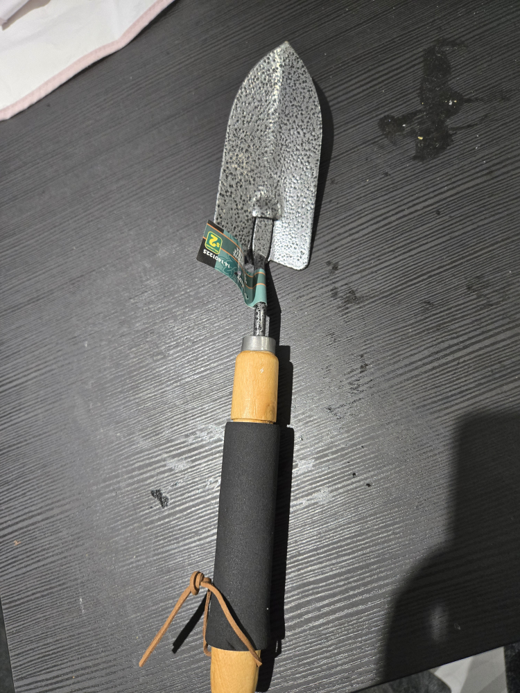 Gardening Trowel with Wooden Handle