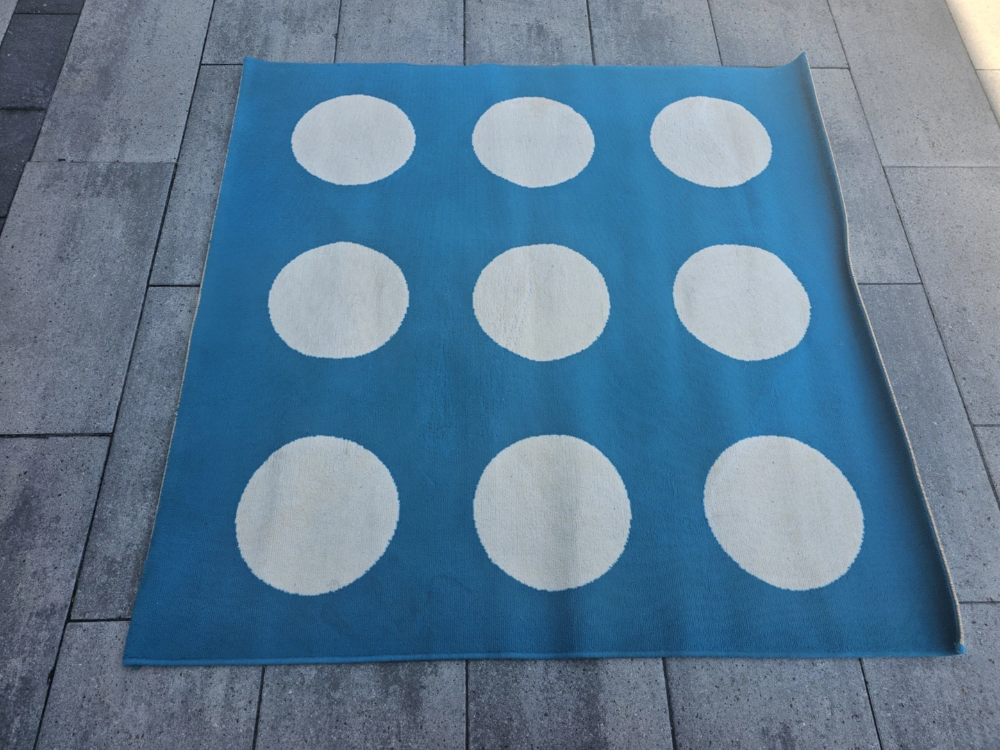 IKEA GUNLÖG Rug - Blue/White Polka Dot (170x170cm) - photo 2