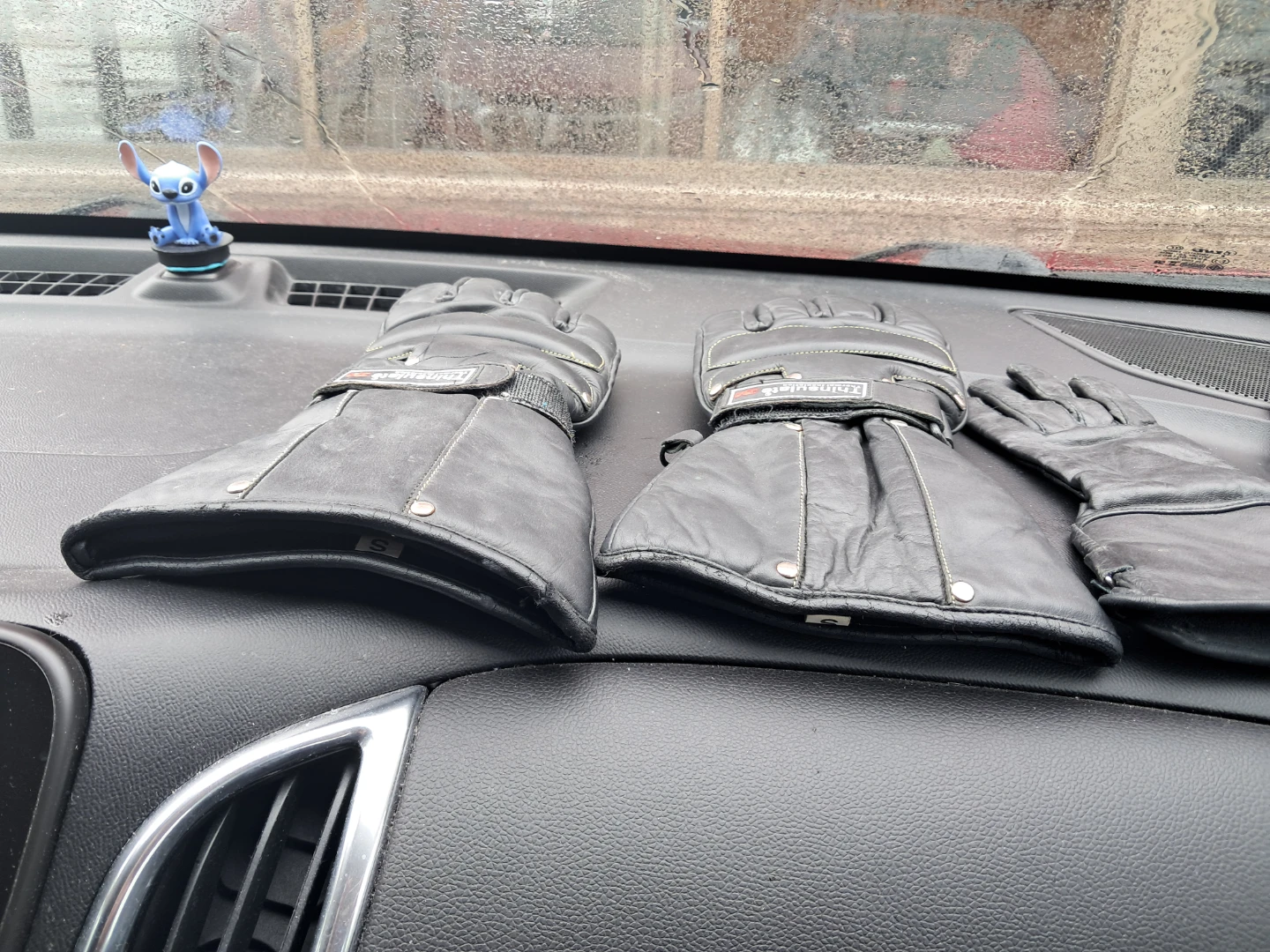 Black Leather Gloves - photo 3