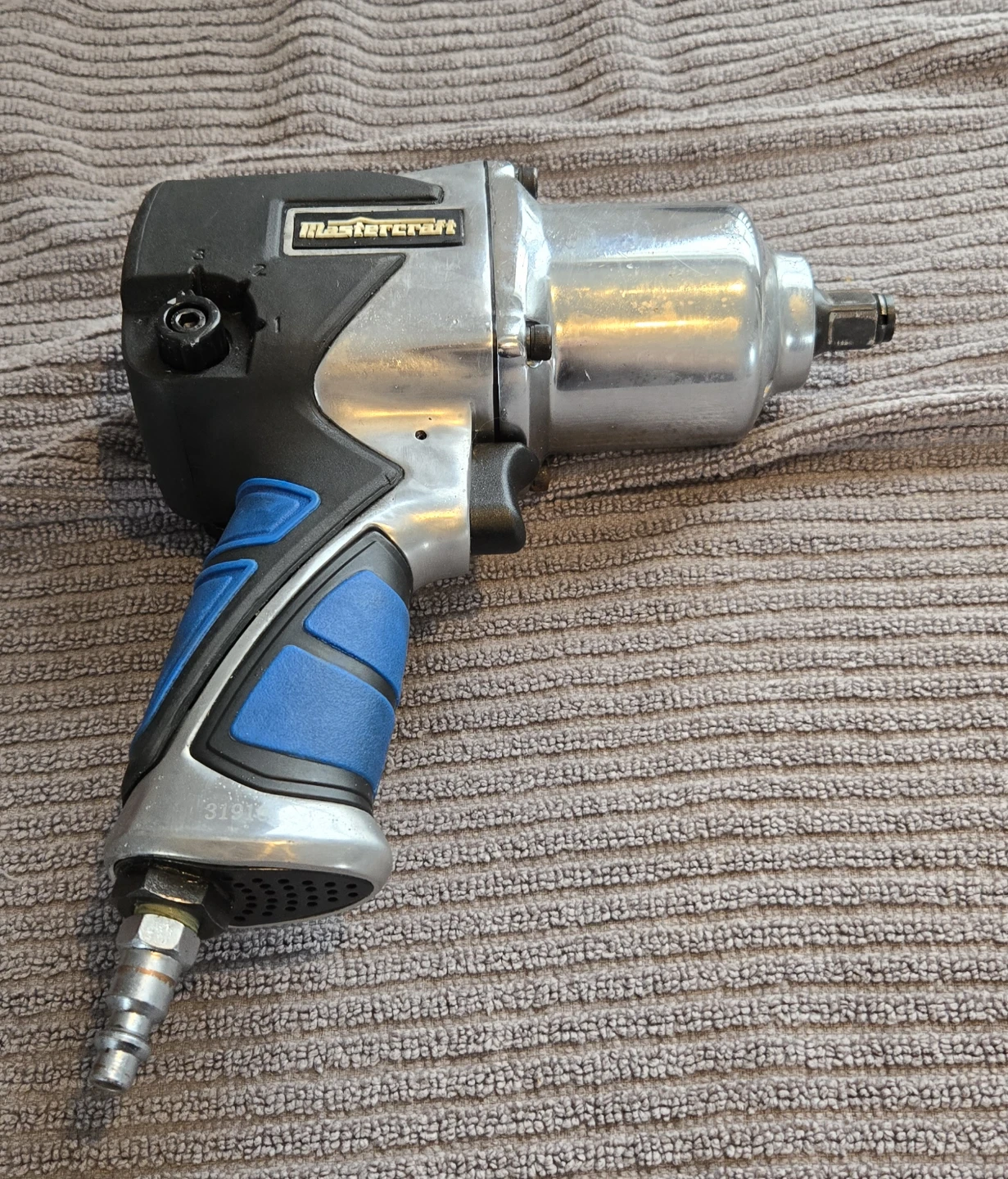 Mastercraft Air-Powered Impact Wrench 1/2" Drive - photo 2