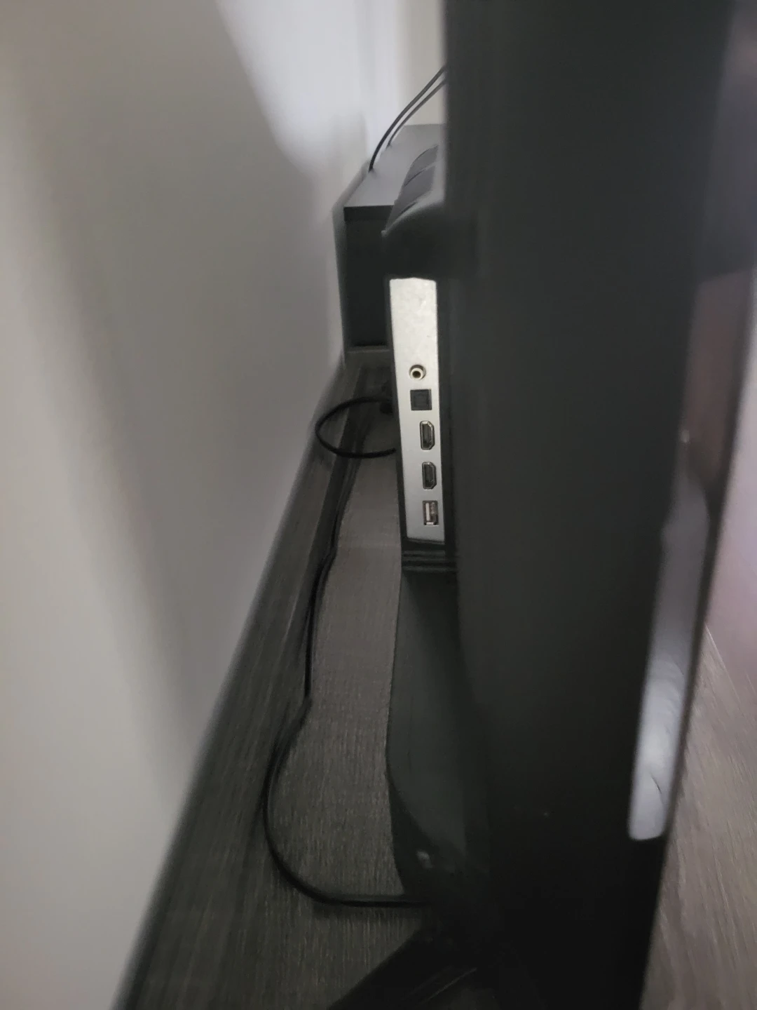 Insignia 32" LED HD TV - photo 4