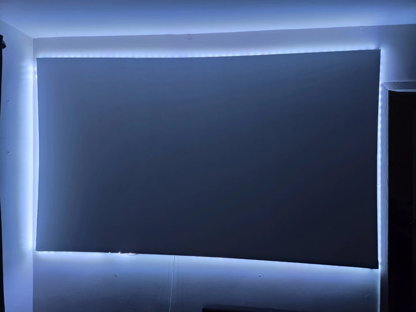 Projector Screen with LED Lights - photo 3