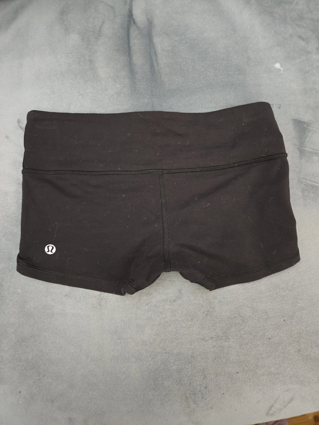 Lululemon Black Shorts Size 4 - photo 2