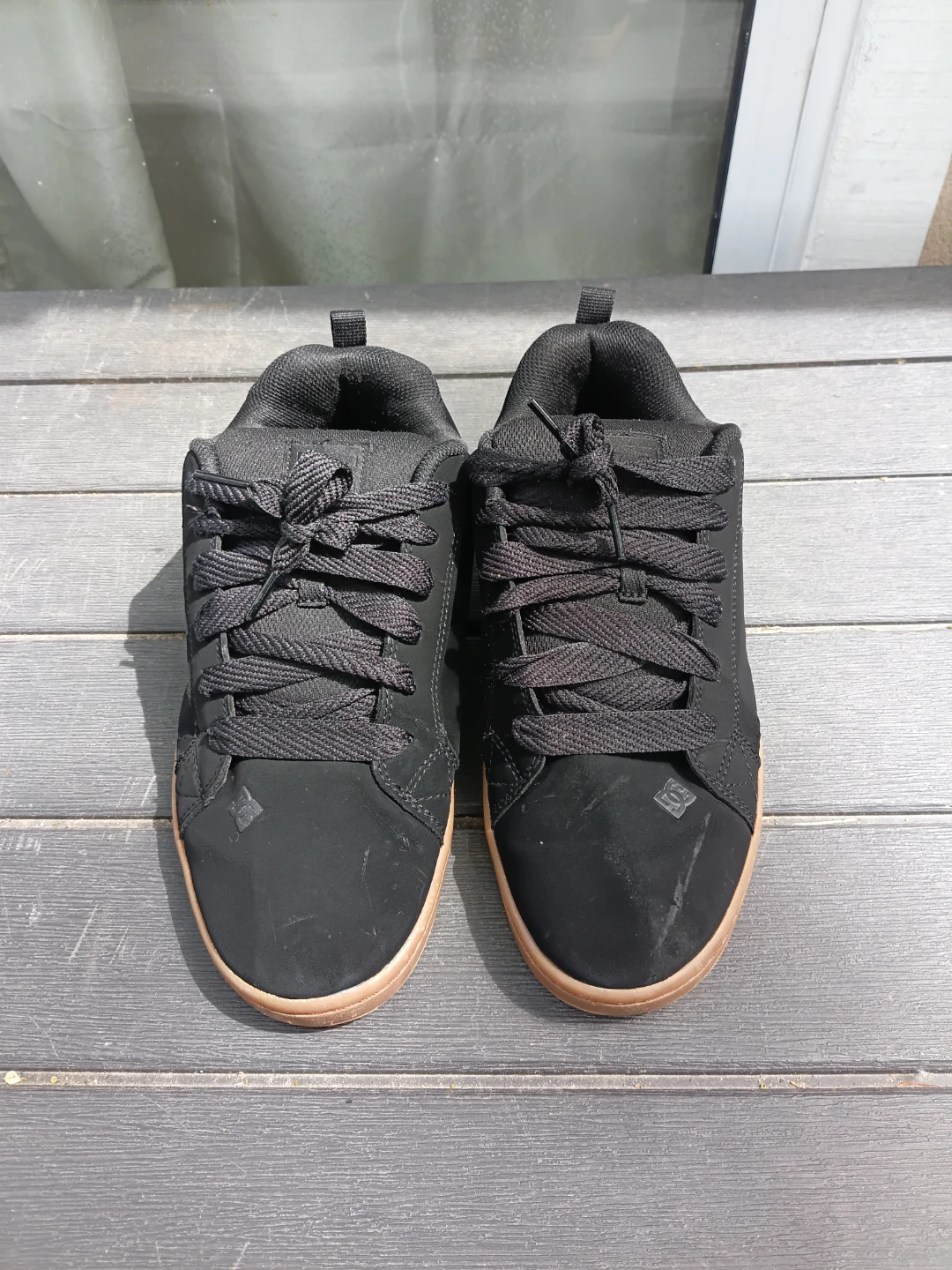 DC Shoes Men's Black Low Top Sneakers Size 10