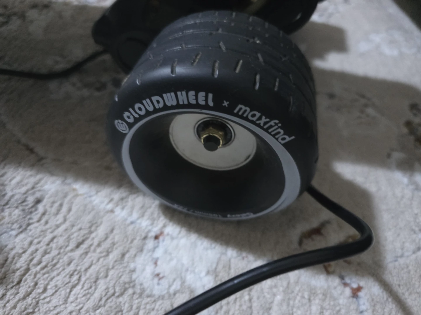 Maxfind Max G Electric Skateboard with cloud wheels - photo 5