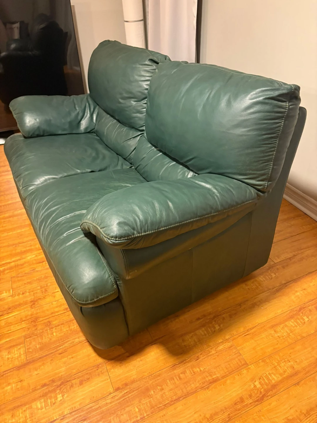 Green Leather Loveseat - photo 2