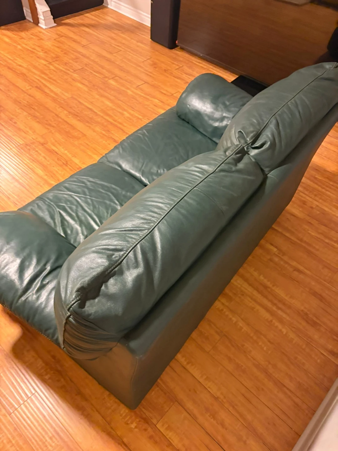 Green Leather Loveseat - photo 4