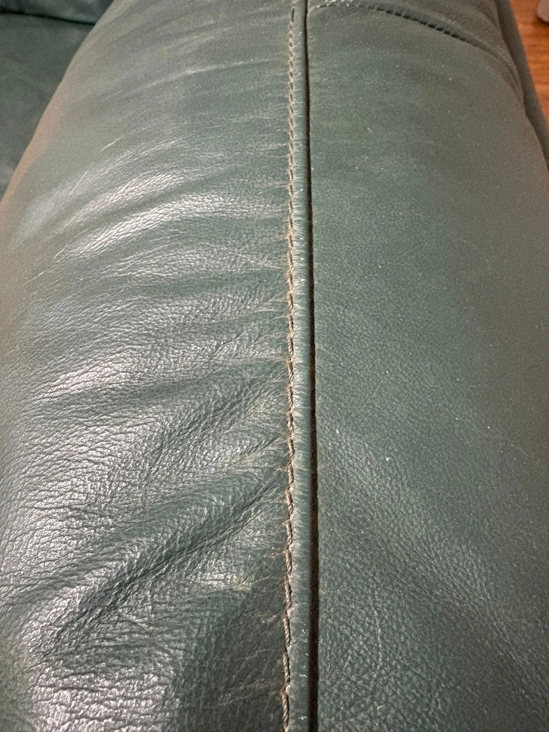 Green Leather Loveseat - photo 5